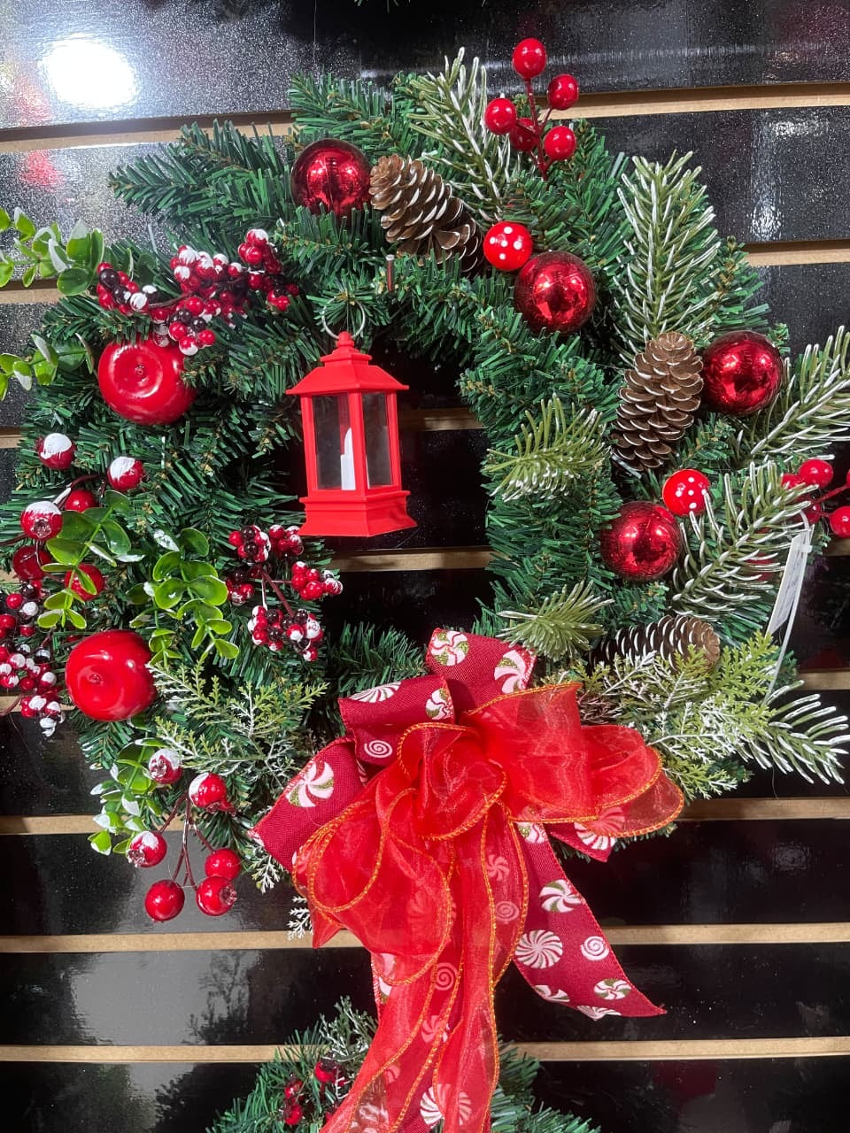 CHRISTMAS WREATH
40cm diameter