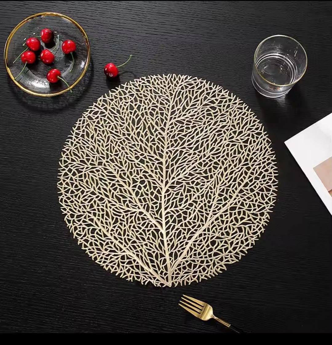 Round table mats 
6pcs set