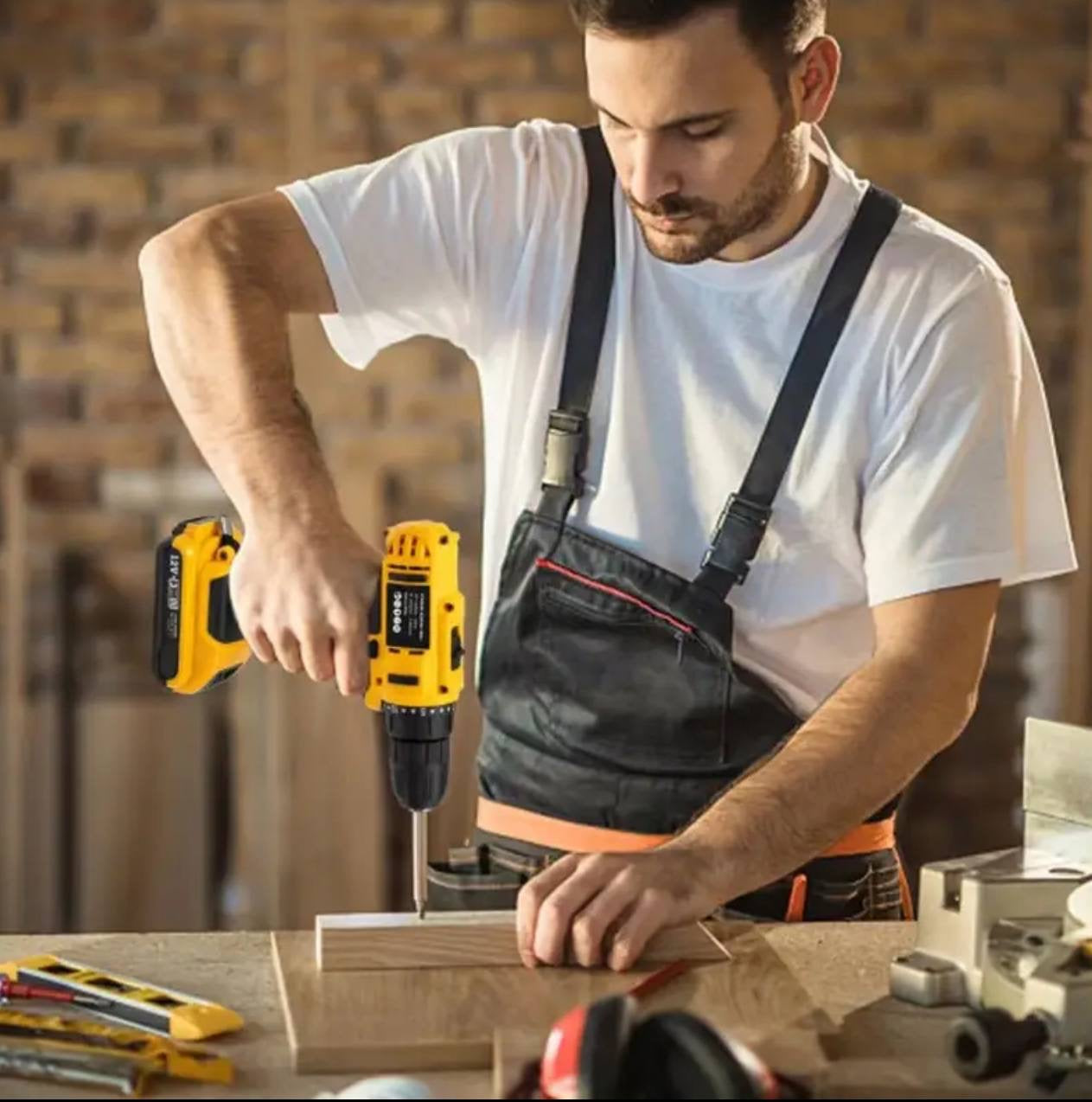 Rechargeable 21 V Cordless Screwdriver Set