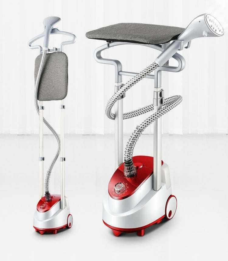 Telescopic ironing / garment steaming machine