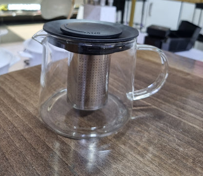 Glass teapot with infuser