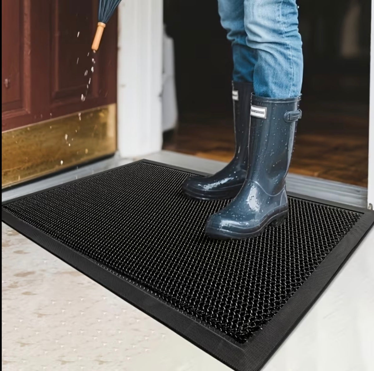Non-slip heavy rubber doormat with a comfort feet feel.