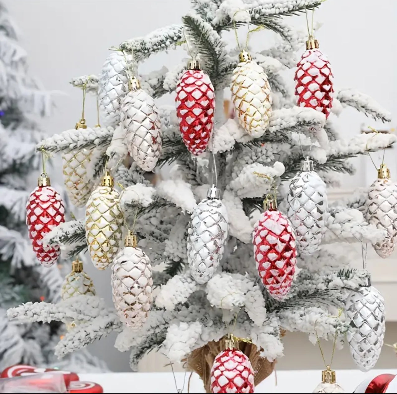 5Pcs Christmas Painted Pine Cone Balls