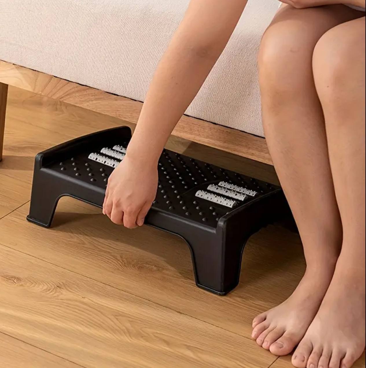 Ergonomic & nonskid  foot rest / Toilet stool for rest & pain relief