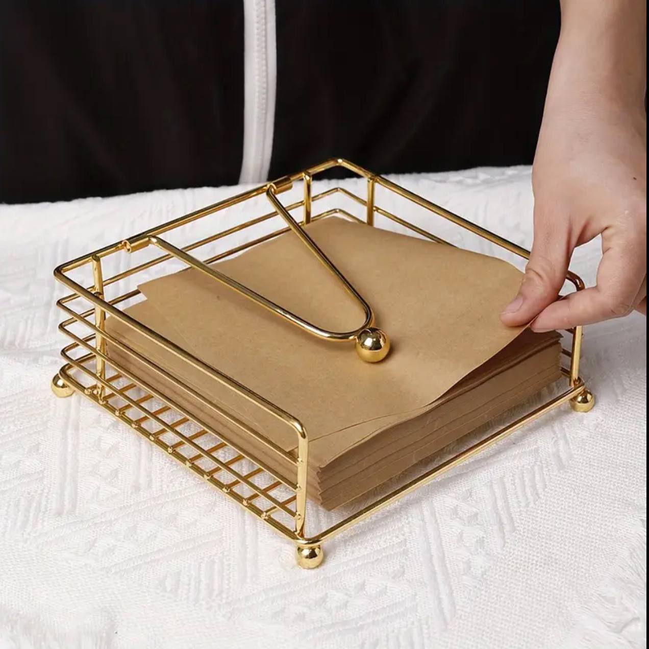 Aesthetic serviette holder