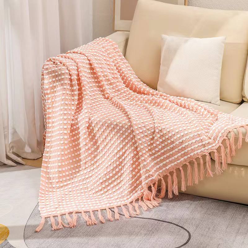 Knitted throw blanket