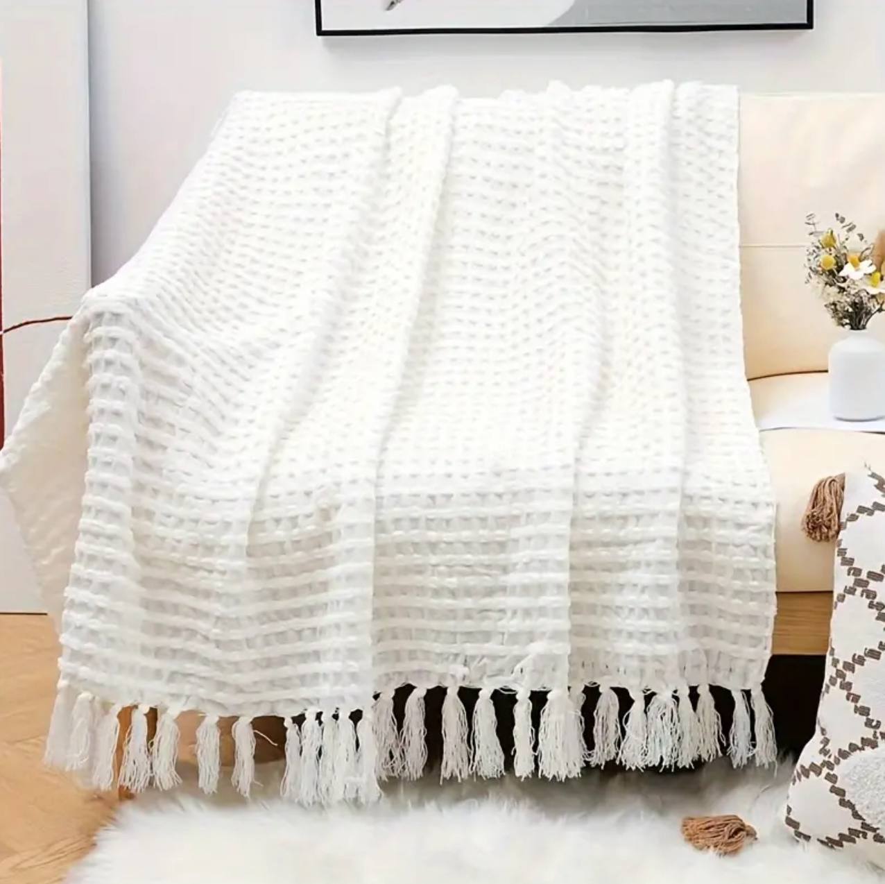 Knitted throw blanket