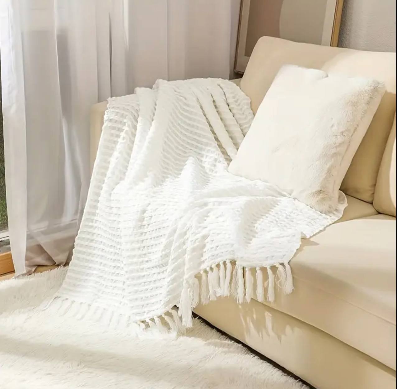 Knitted throw blanket