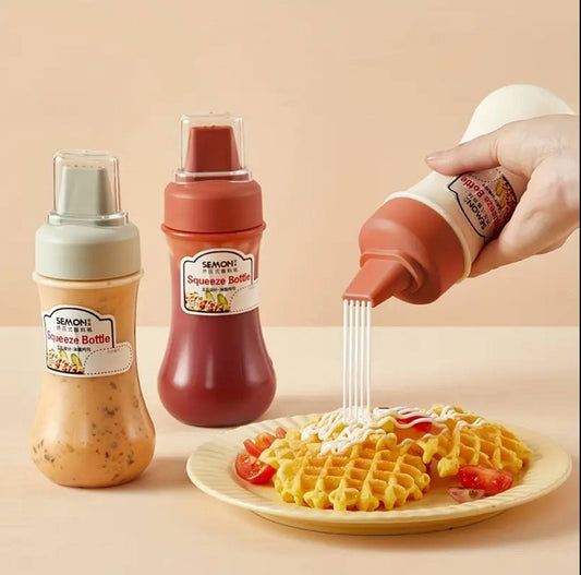 350ML Sauce Squeeze Bottle Five Hole Plastic Ketchup Bottle Sauce Honey Dispenser Container Kitchen Condiment Olive Oil Bottles