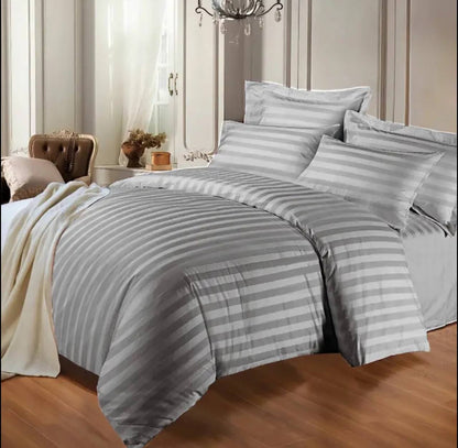 Stripped duvet cover