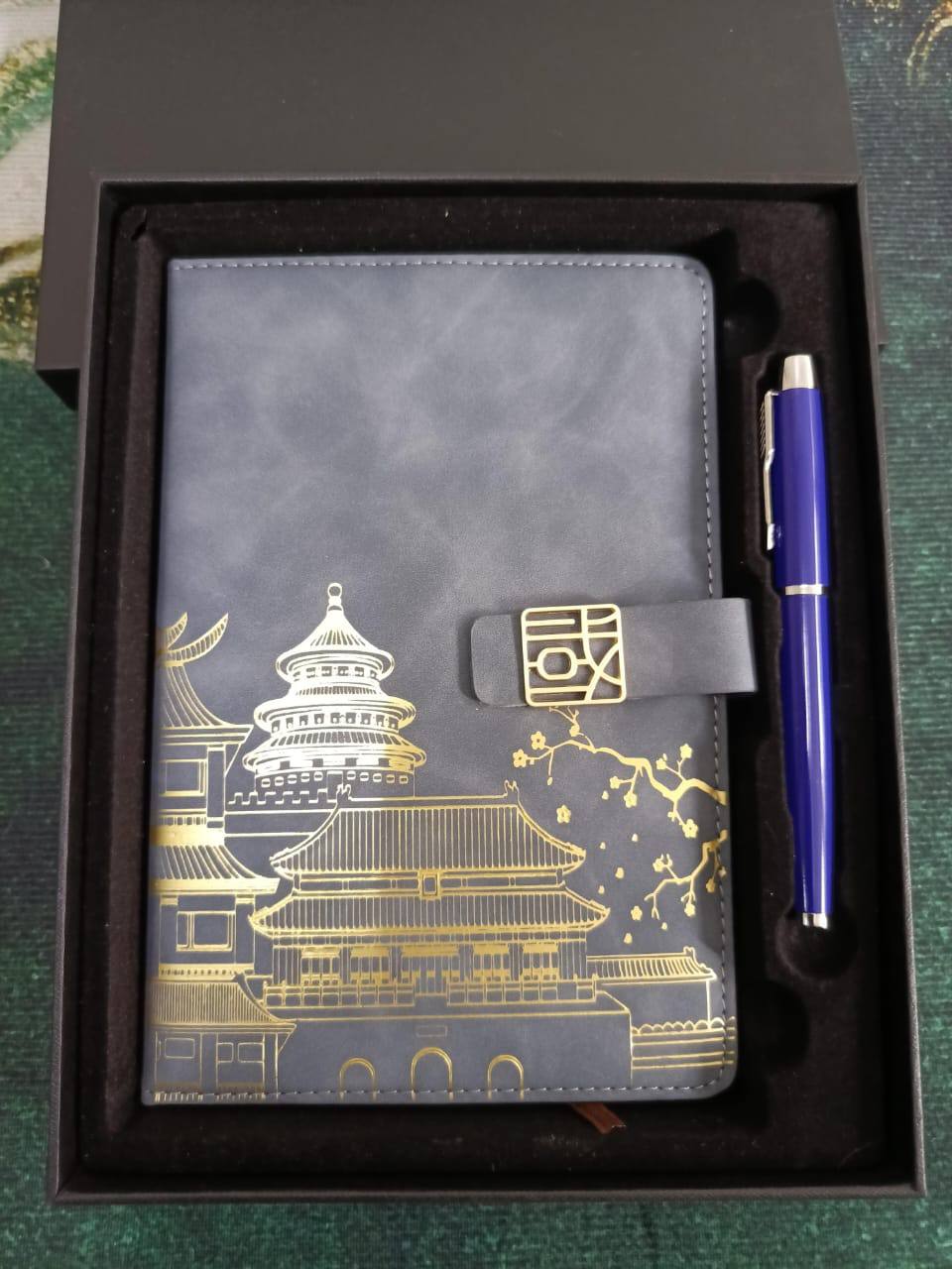 Make a Bold Statement with Executive Notebook  Gift Sets