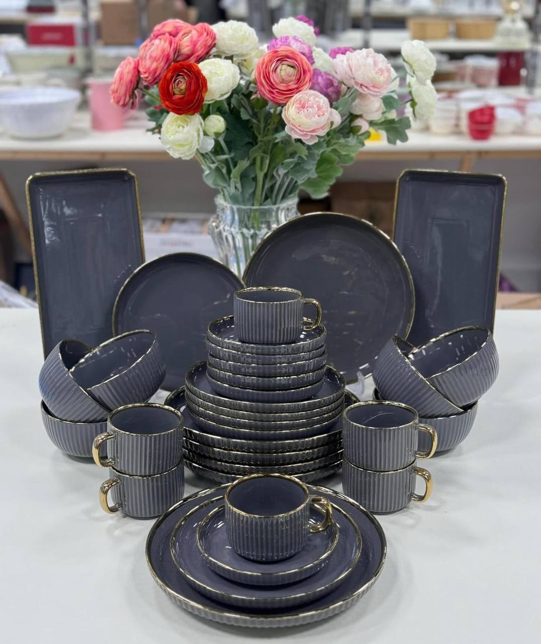 32pcs Elegant  European Porcelain Dinner set