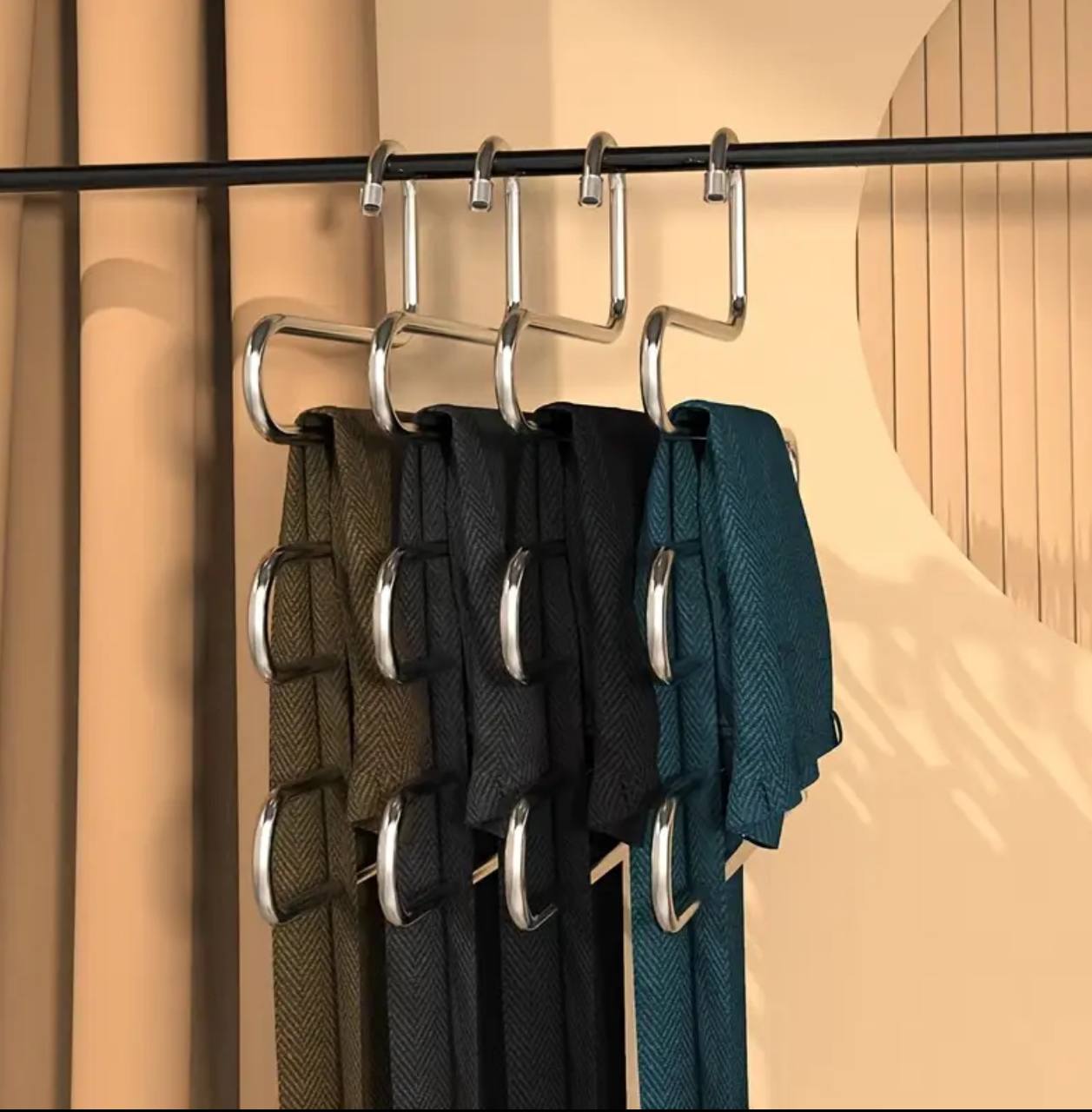 S-shaped non slip hangers