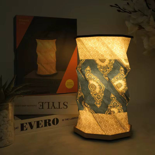 Rotating foldable lamp decor