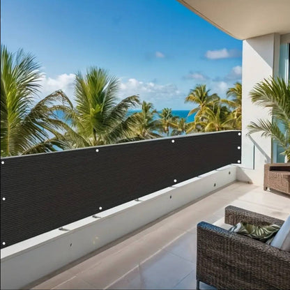 Balcony privacy shield
