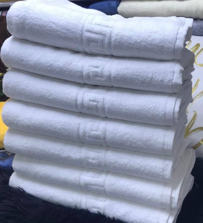 Cotton white towels