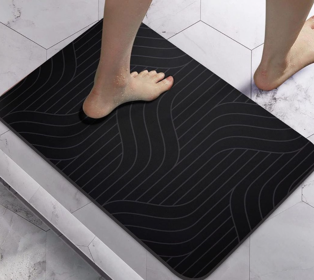 Absorbent floor mat