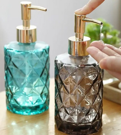 Nordic style glass dispenser