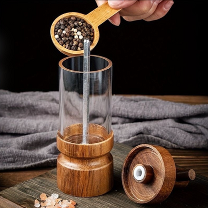 Manual spice/pepper grinder