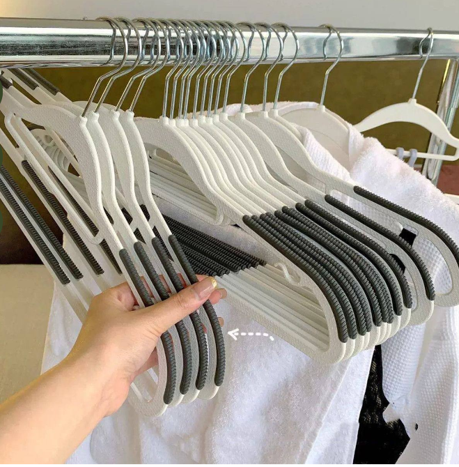 10pcs Household Hangers