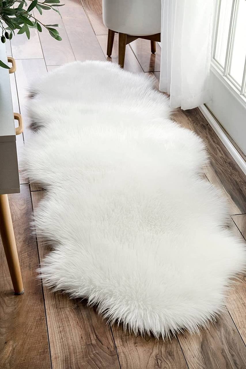 Faux fur decorative mats