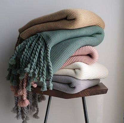 Supper Soft Knitted Throw Blankets With Tassels