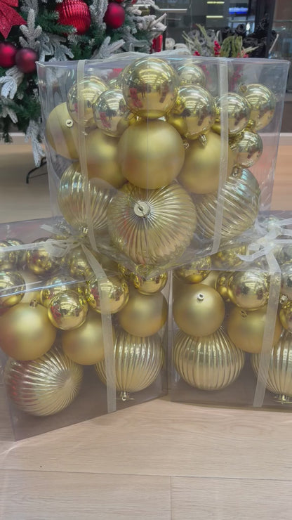 LUXE CHRISTMAS HAMPER – 26 PIECES