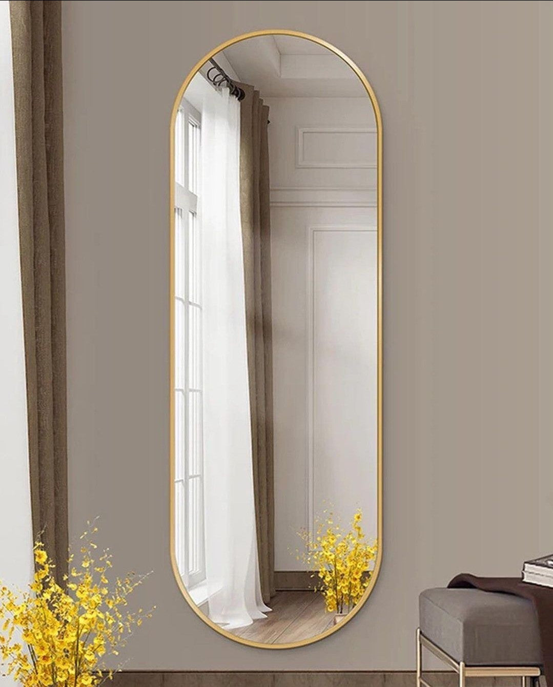 Capsule Decorative mirror