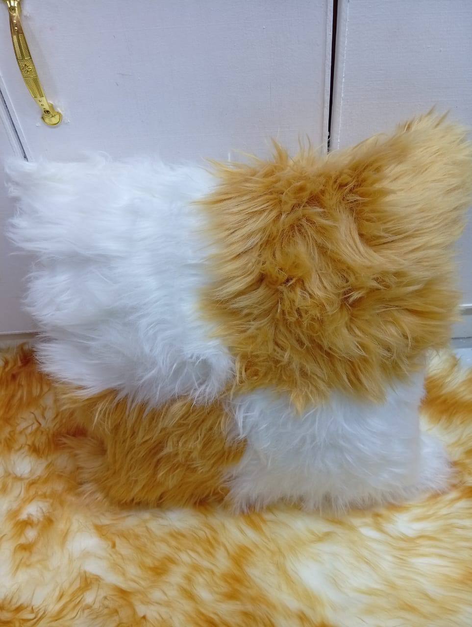 Double colour fauxfur cases