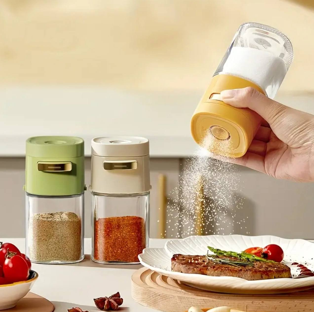 New 180ml glass quantitative seasoning jar