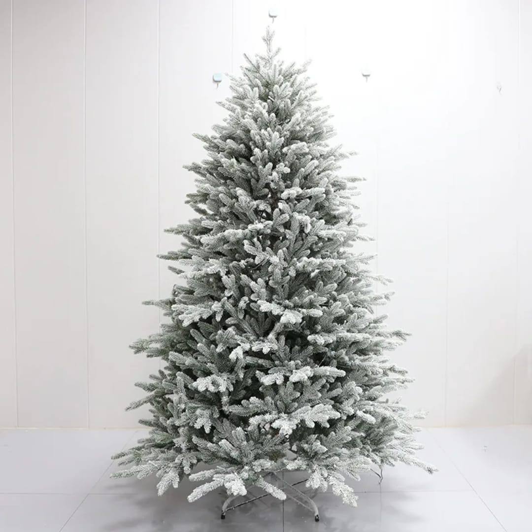 Premium Quality Snow flocked with Spruce hinged Christmas  tree
Leaf dense
Premium tree (180cm) 6ft