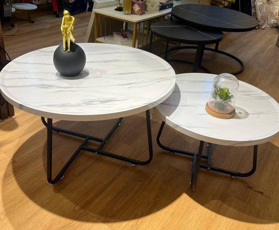 2 in 1 minimalist nesting table 
Non breakable wooden material