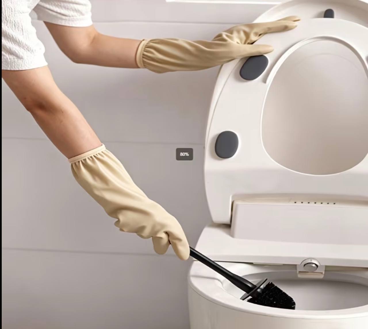 A Pair Of Thickened  Latex Gloves