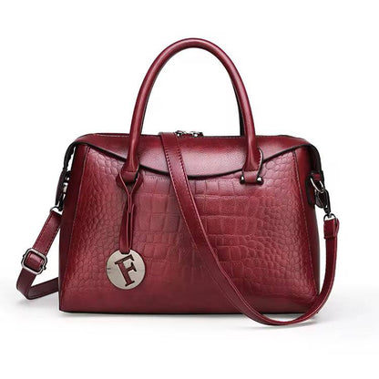 Ladies handbag 
Comes with a sling strap inside