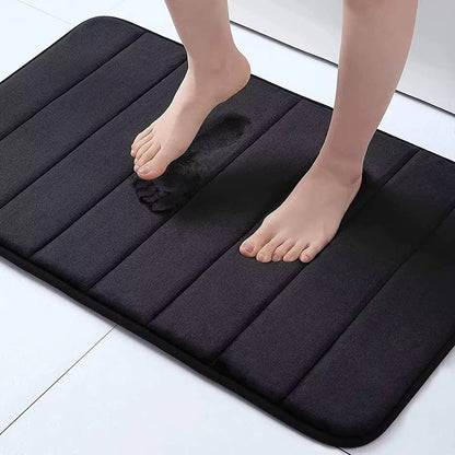 Super absorbent bathroom mat