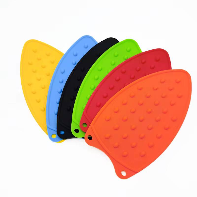 Silicone Iron Ironing Cover Hot Protection Rest Pads Mats Safe Surface Iron Coaster Stand Mat Holder Ironing Pad Insulation Boar