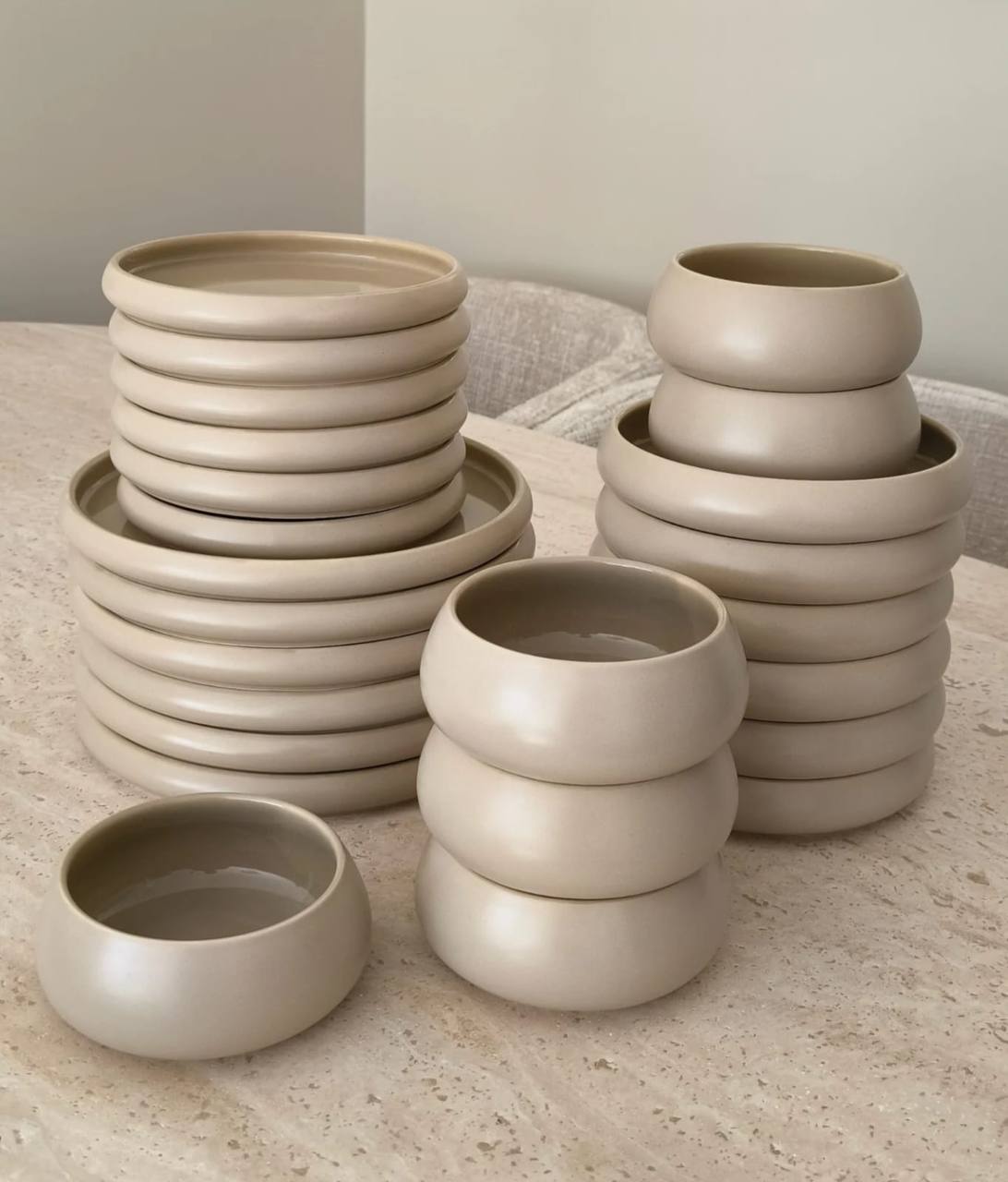 24pcs Elegant Ceramic Dinner set
Unique Stylish Tableware