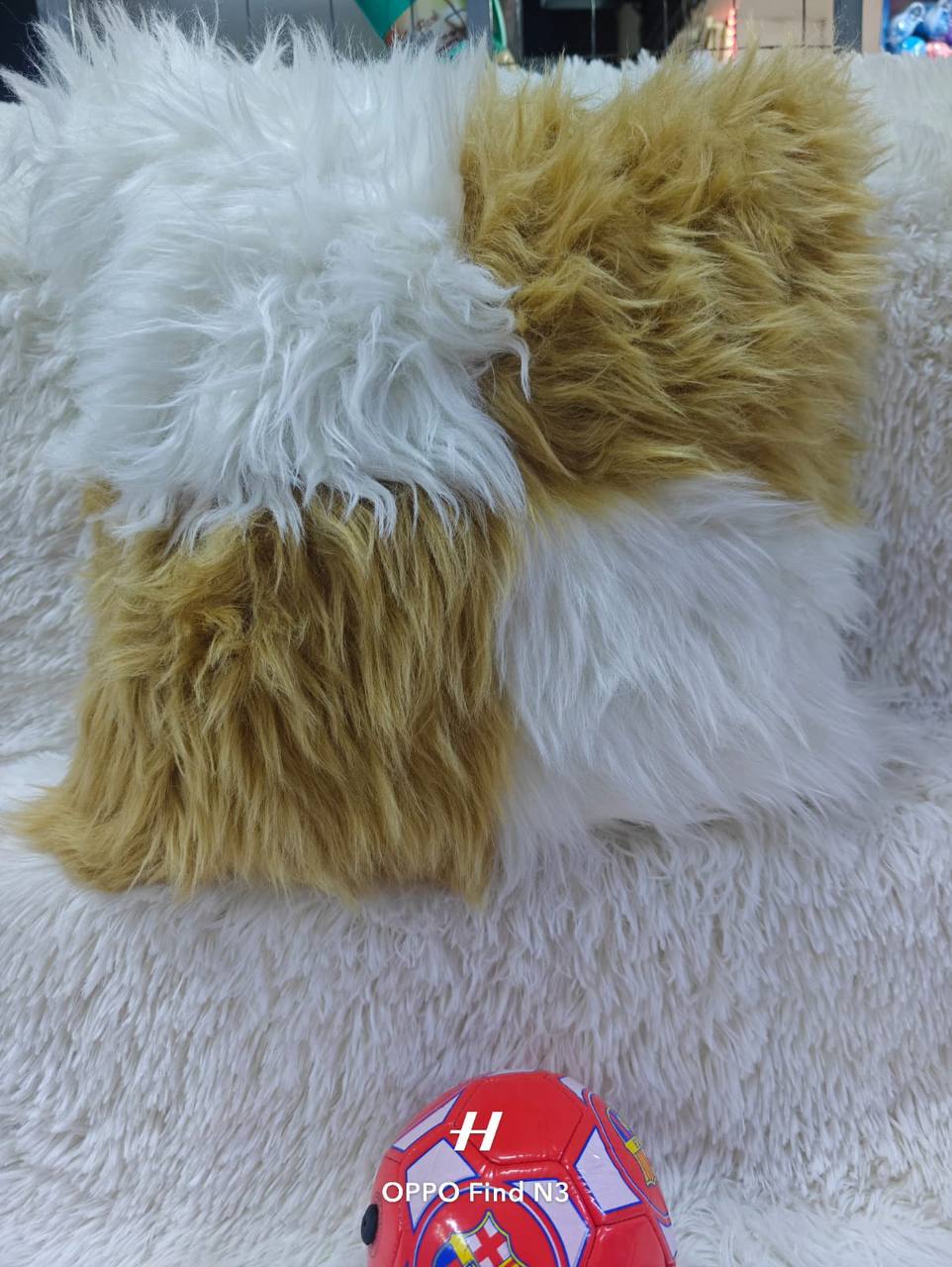 Double colour fauxfur cases