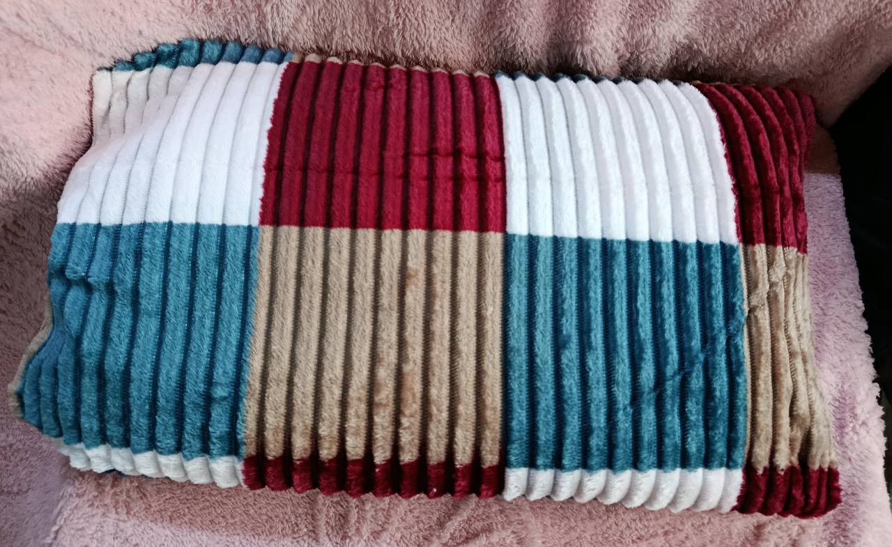 SHERMAN CHECKED THROW BLANKETS