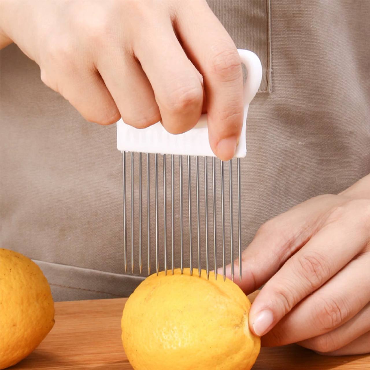 Onion cutter