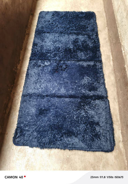 Fluffy bed side mat