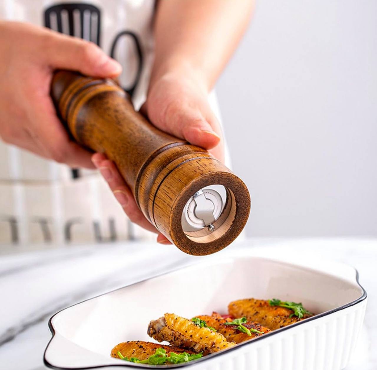 Solid wood pepper /spice grinder