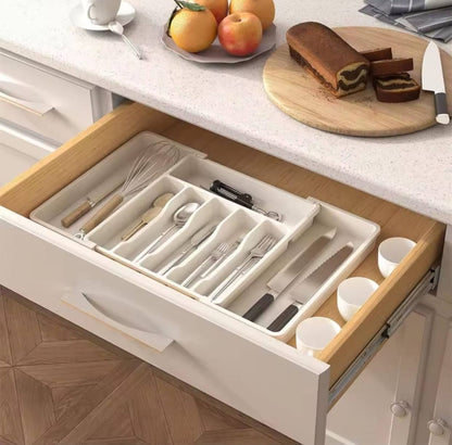 PREMIUM THICK GLASS STORAGE /SPICE JARS WITH BAMBOO LID