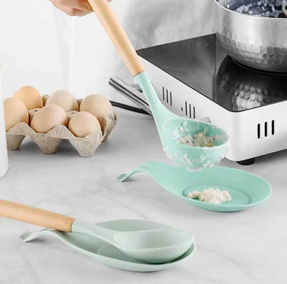 Heat resistant spoon rest
