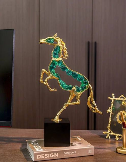 Luxury Modern crystal horse statue sculpture, spar handicraft ornaments