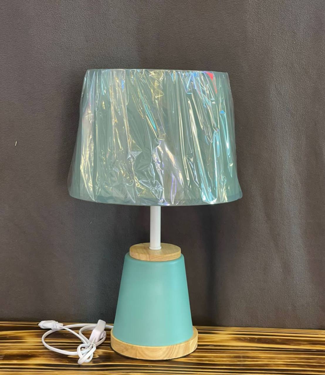Creative Nordic solid Wood  Table Lamp