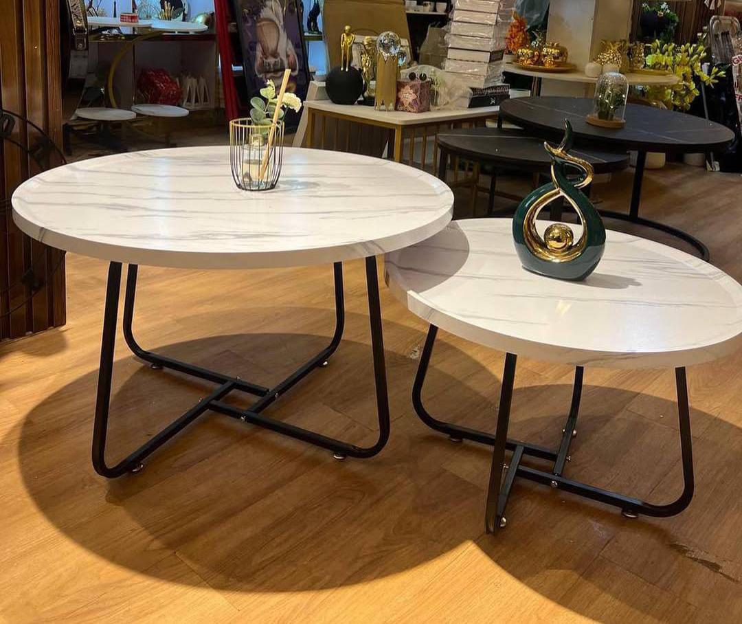 2 in 1 minimalist nesting table 
Non breakable wooden material