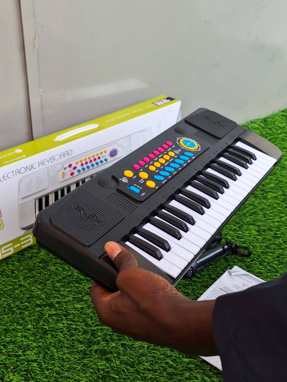 37keys piano