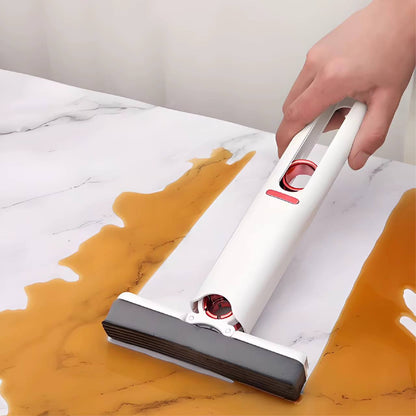 Self squeezing desktop mini mop
