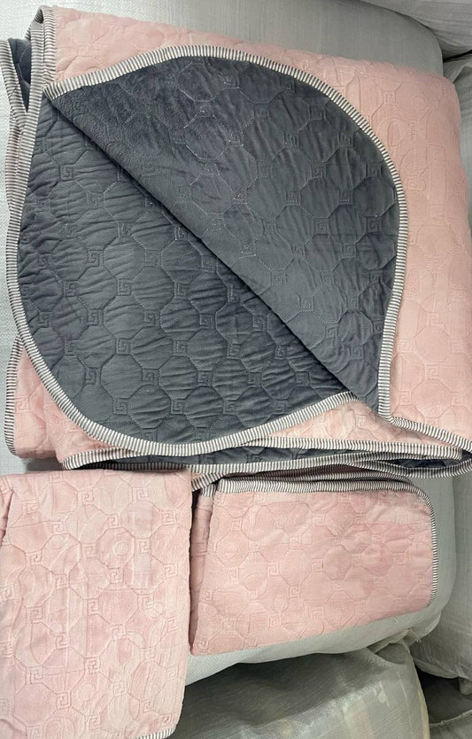 Quality Smooth luxury ultra warm weighted Bed Covers